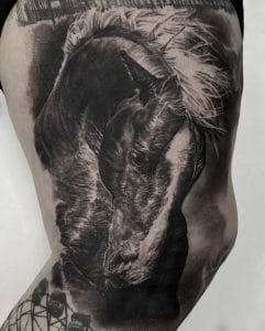 Realistic Pferde Bein Tattoo 