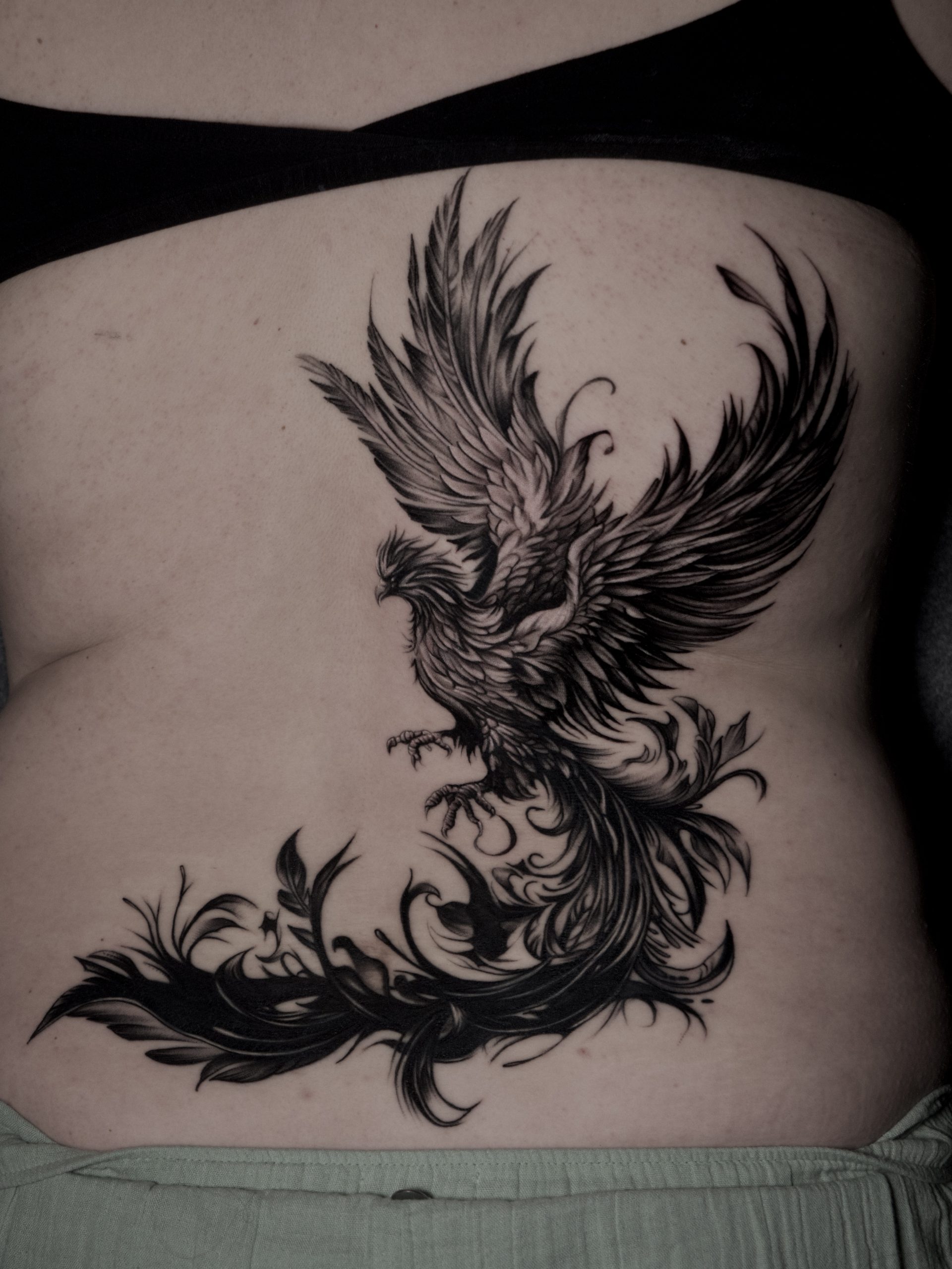 Cover-Up Tattoo Phoenix Brust Black and Grey Studio One 1 Ink